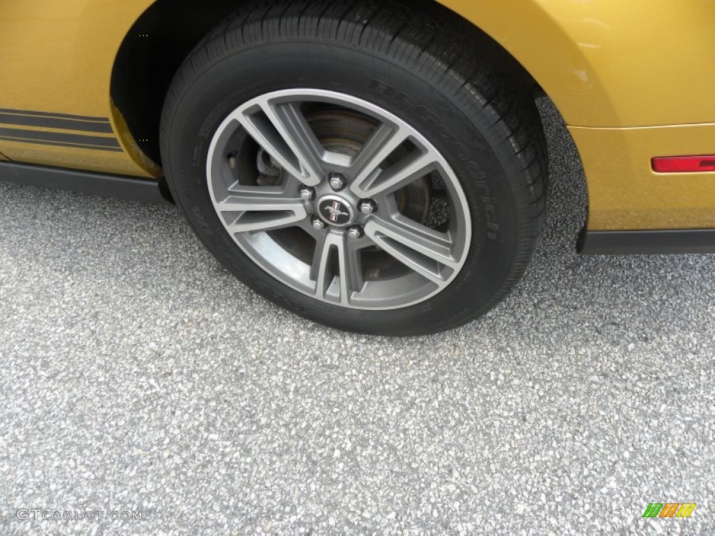 2010 Ford Mustang V6 Premium Convertible Wheel Photo #53262031