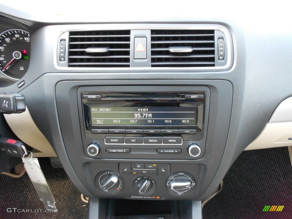 2012 Volkswagen Jetta TDI Sedan Controls Photo #53263039
