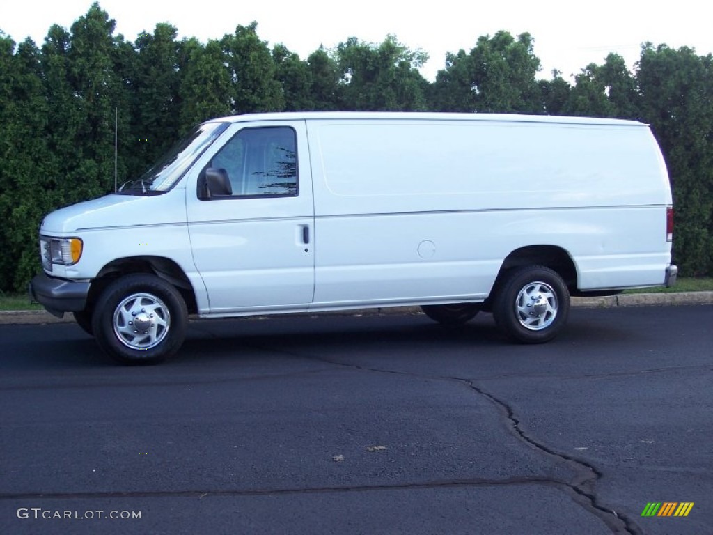 1996 E Series Van E250 Commercial Extended - Oxford White / Medium Gray photo #3