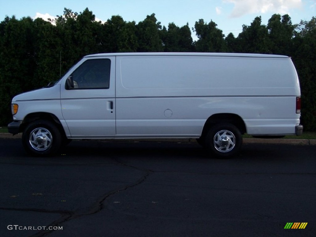 1996 E Series Van E250 Commercial Extended - Oxford White / Medium Gray photo #4
