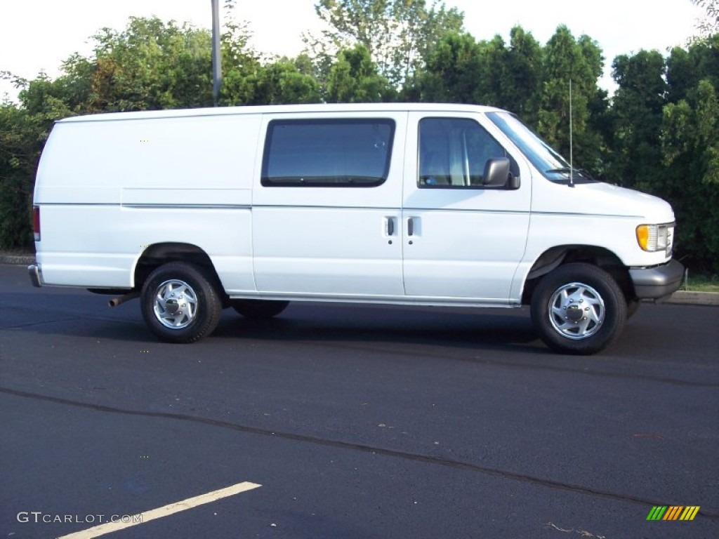 1996 E Series Van E250 Commercial Extended - Oxford White / Medium Gray photo #12