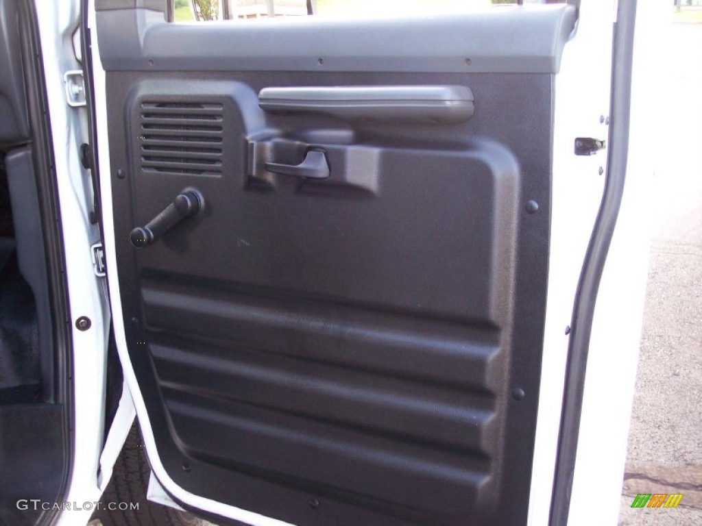 1996 E Series Van E250 Commercial Extended - Oxford White / Medium Gray photo #43