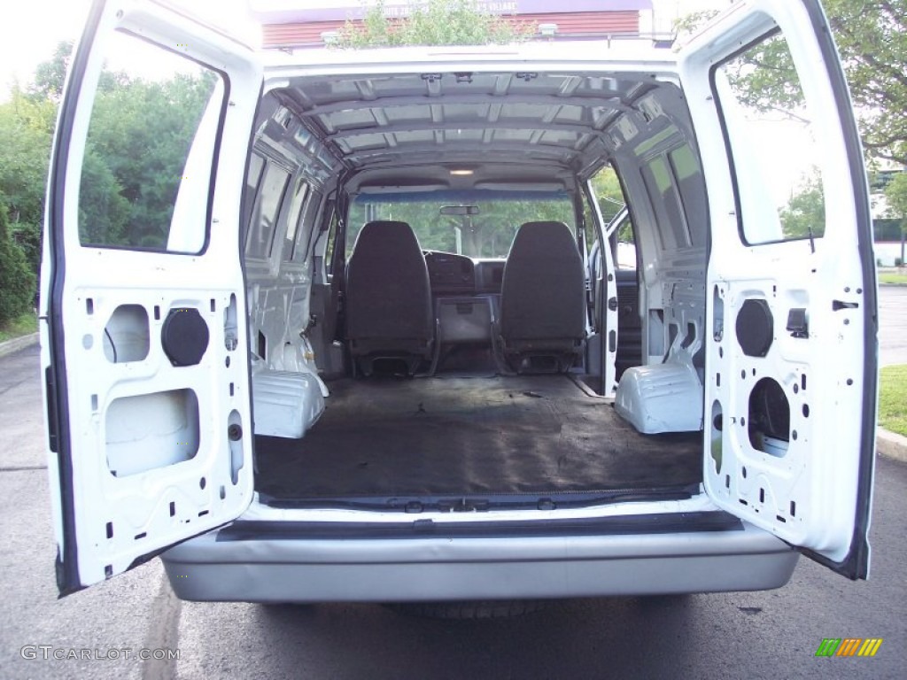 1996 E Series Van E250 Commercial Extended - Oxford White / Medium Gray photo #50