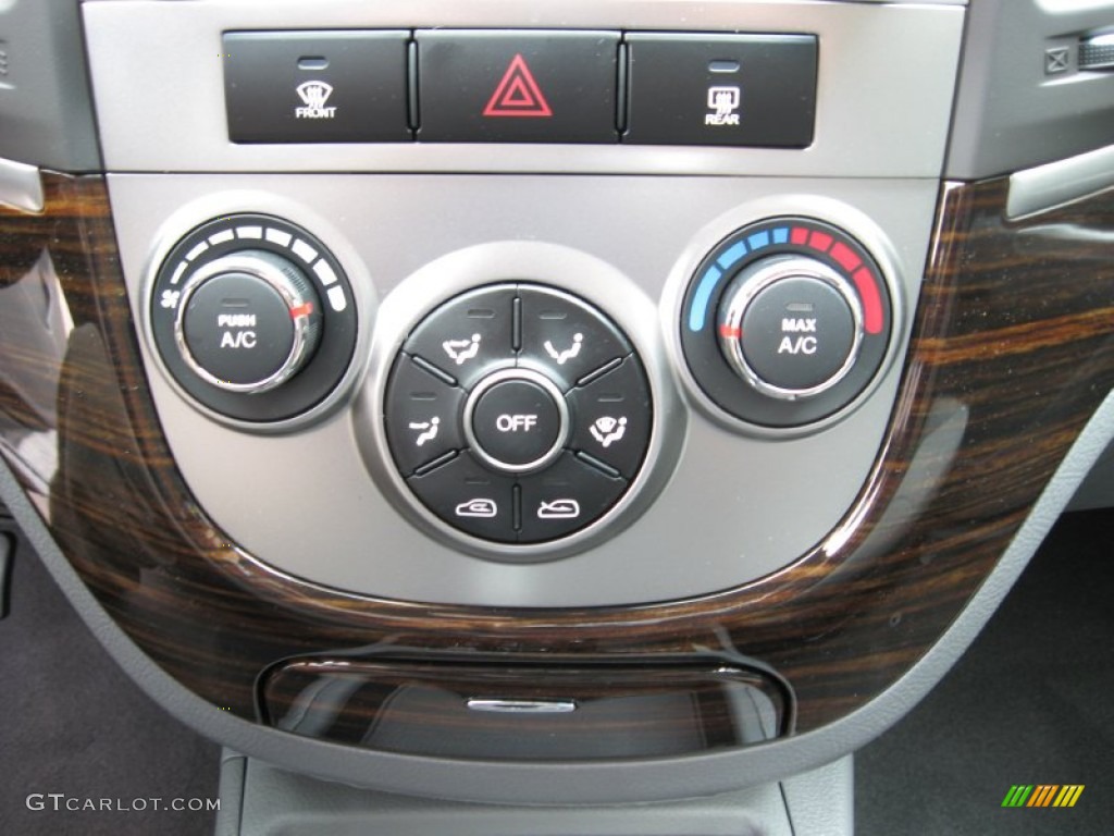 2011 Hyundai Santa Fe SE AWD Controls Photo #53265838