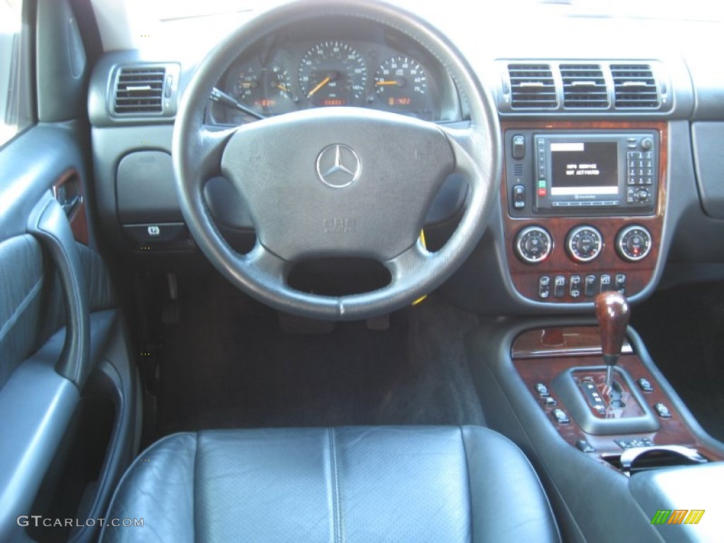 2004 Mercedes-Benz ML 500 4Matic Charcoal Dashboard Photo #53266684