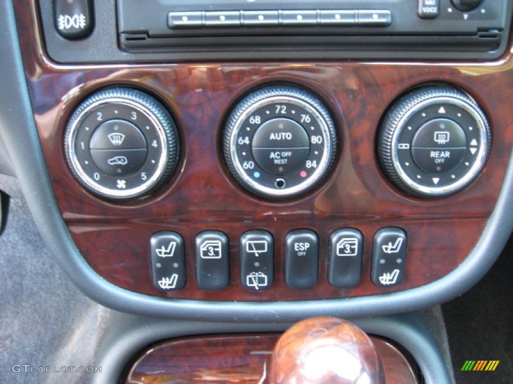 2004 Mercedes-Benz ML 500 4Matic Controls Photo #53266723