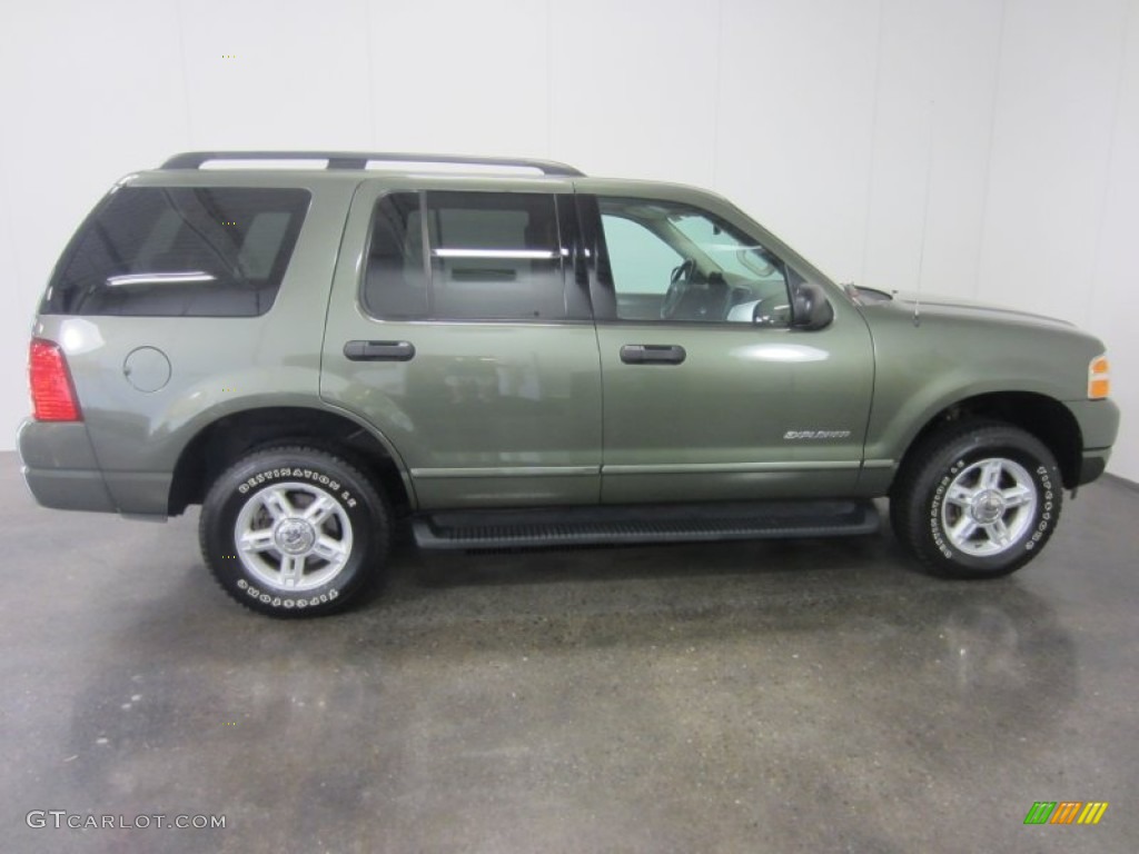 2004 Explorer XLT 4x4 - Estate Green Metallic / Medium Parchment photo #13