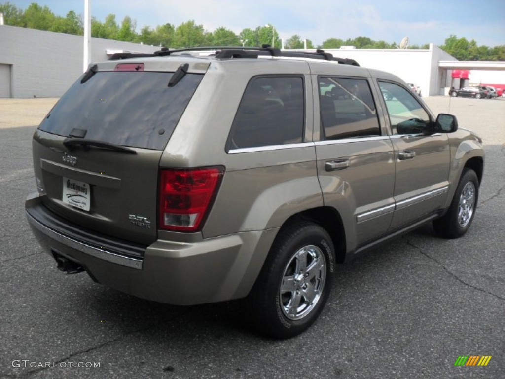 2006 Grand Cherokee Limited - Light Khaki Metallic / Dark Khaki/Light Graystone photo #4