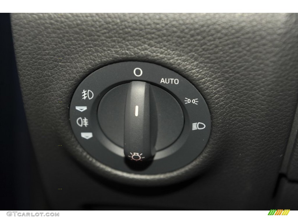 2008 Audi Q7 4.2 Premium quattro Controls Photo #53269669