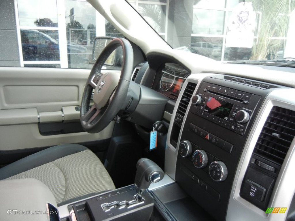 2010 Ram 1500 Big Horn Crew Cab - Deep Water Blue Pearl / Dark Slate/Medium Graystone photo #6