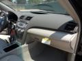 Black - Camry LE Photo No. 19