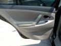 Black - Camry LE Photo No. 20