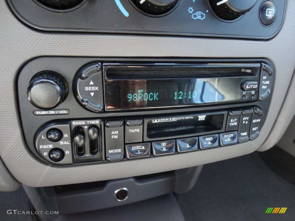 2005 Chrysler Sebring Convertible Audio System Photo #53275636