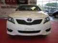 Super White - Camry SE Photo No. 2