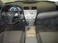 Super White - Camry SE Photo No. 20
