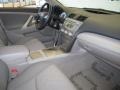 Super White - Camry SE Photo No. 24