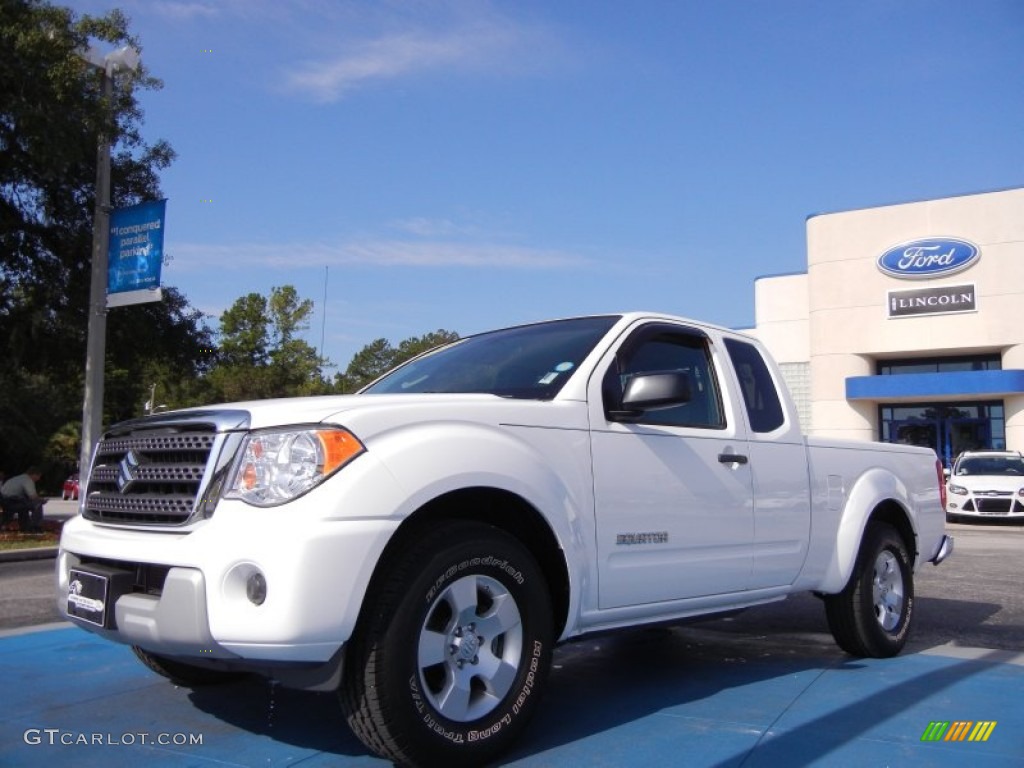 2009 Equator Premium Extended Cab - Glacier White / Graphite photo #1