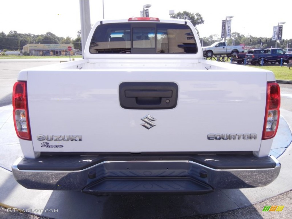 2009 Equator Premium Extended Cab - Glacier White / Graphite photo #4
