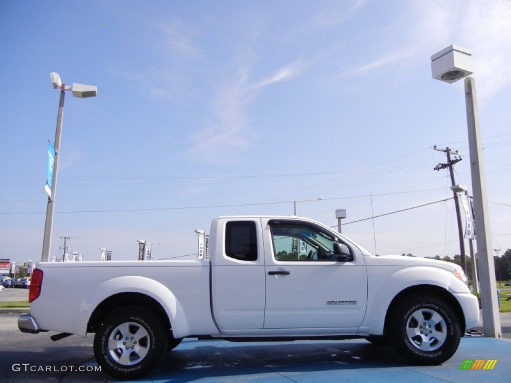 2009 Equator Premium Extended Cab - Glacier White / Graphite photo #6