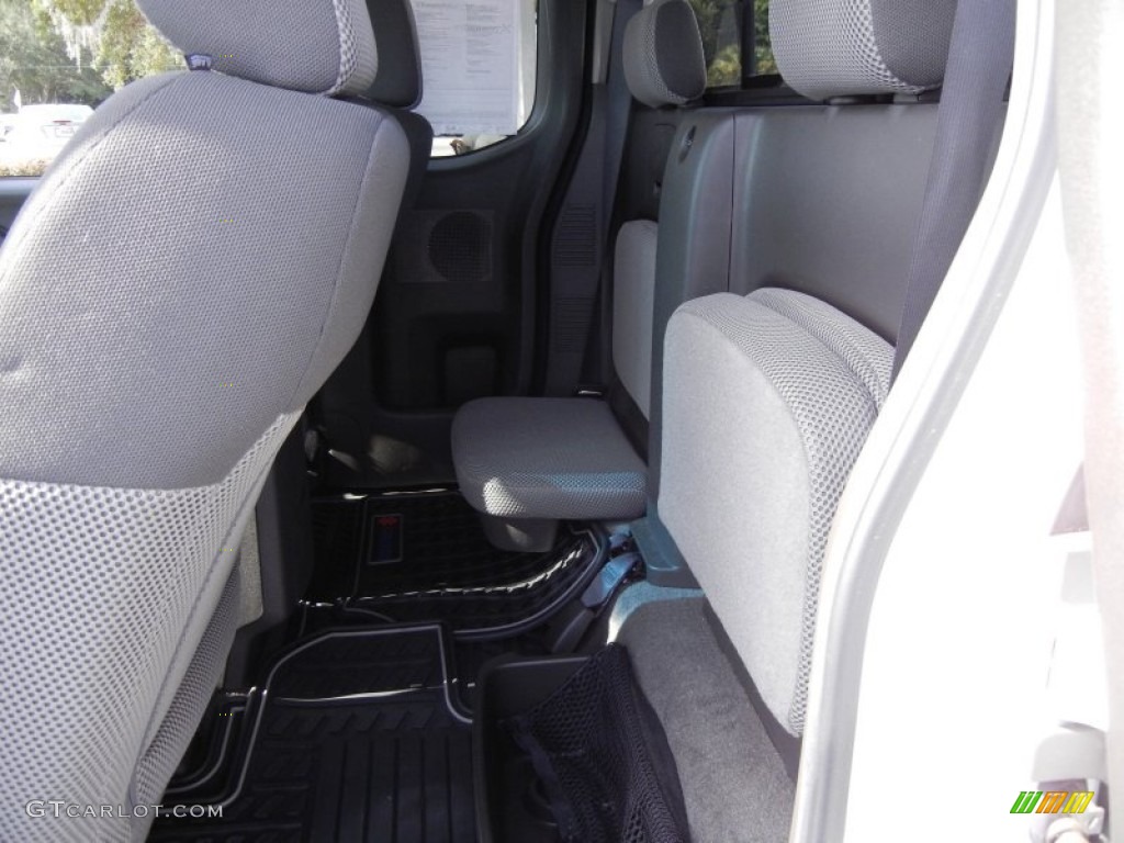 2009 Equator Premium Extended Cab - Glacier White / Graphite photo #14