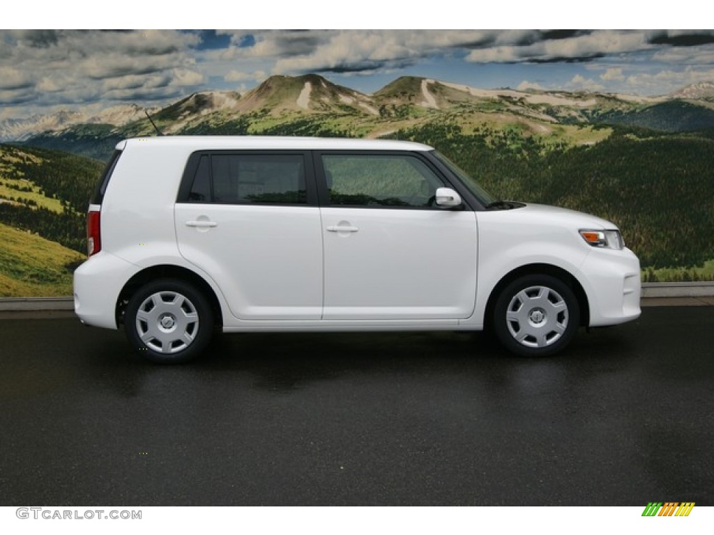 Super White 2012 Scion xB Standard xB Model Exterior Photo #53291427
