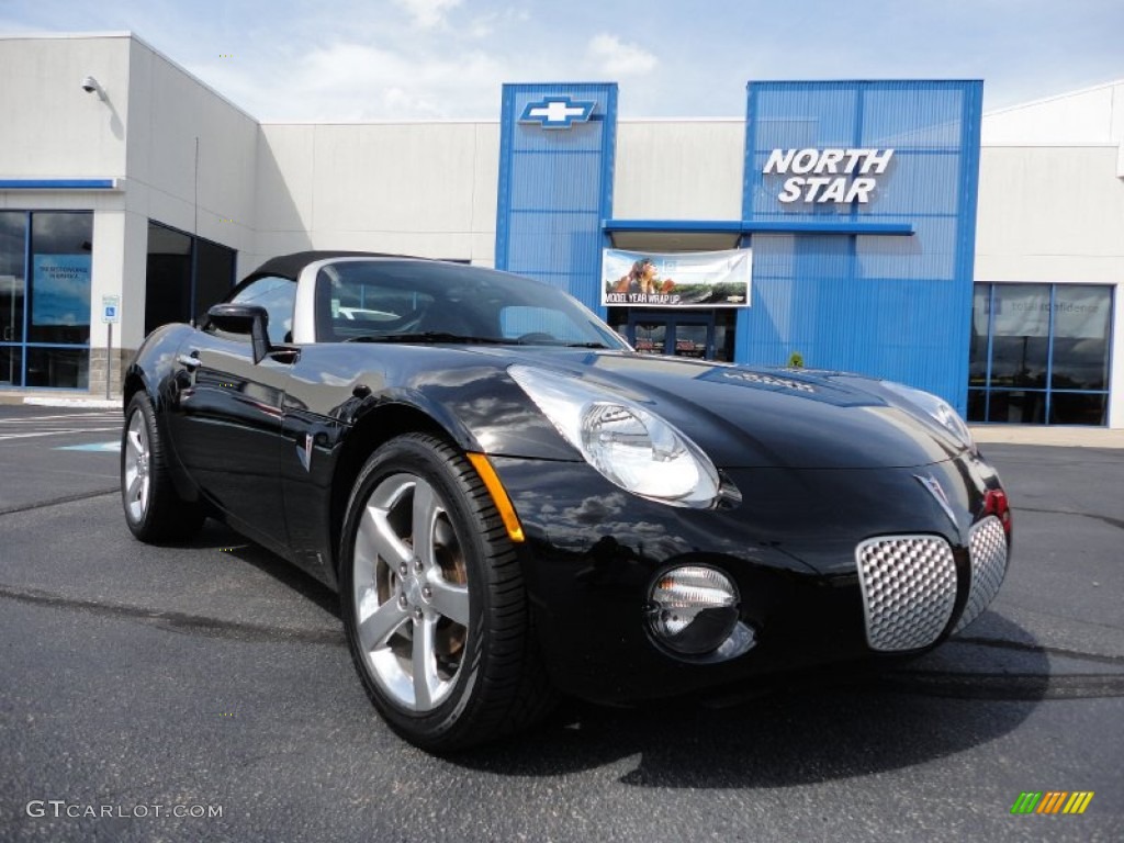 2006 Solstice Roadster - Mysterious Black / Ebony photo #1