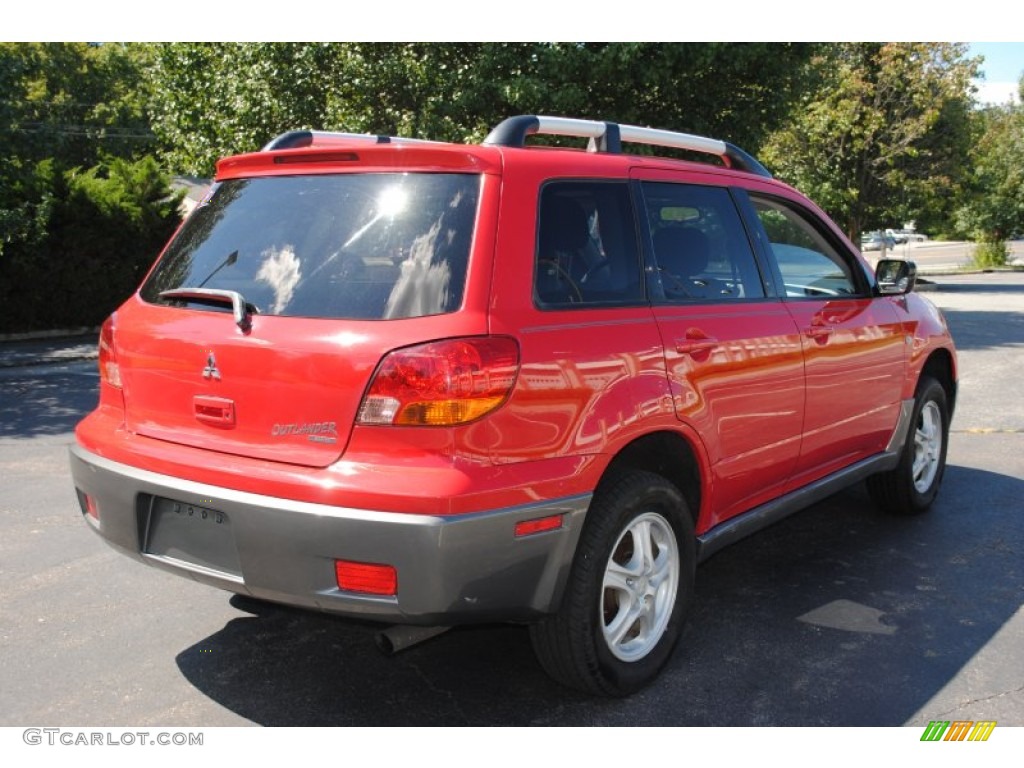 2004 Outlander LS AWD - Phoenix Red / Charcoal photo #6