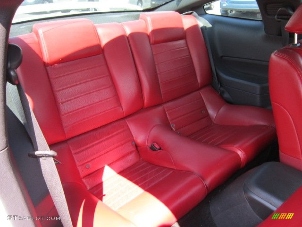 2005 Mustang GT Premium Coupe - Performance White / Red Leather photo #13