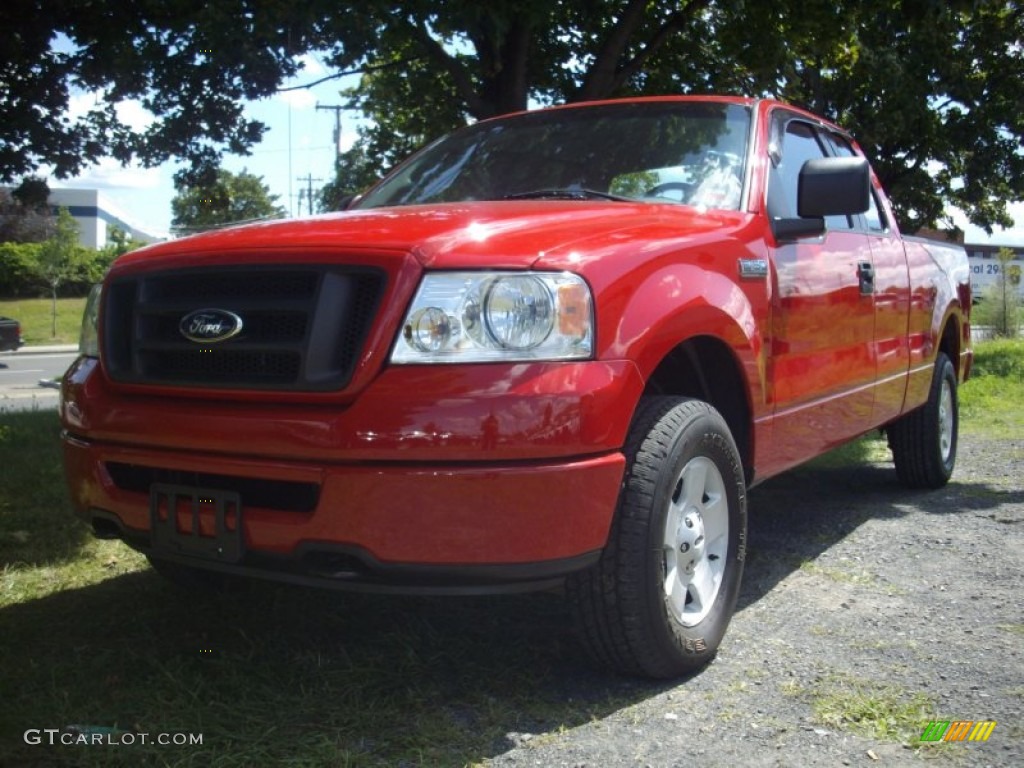 2006 F150 STX SuperCab 4x4 - Bright Red / Medium Flint photo #1