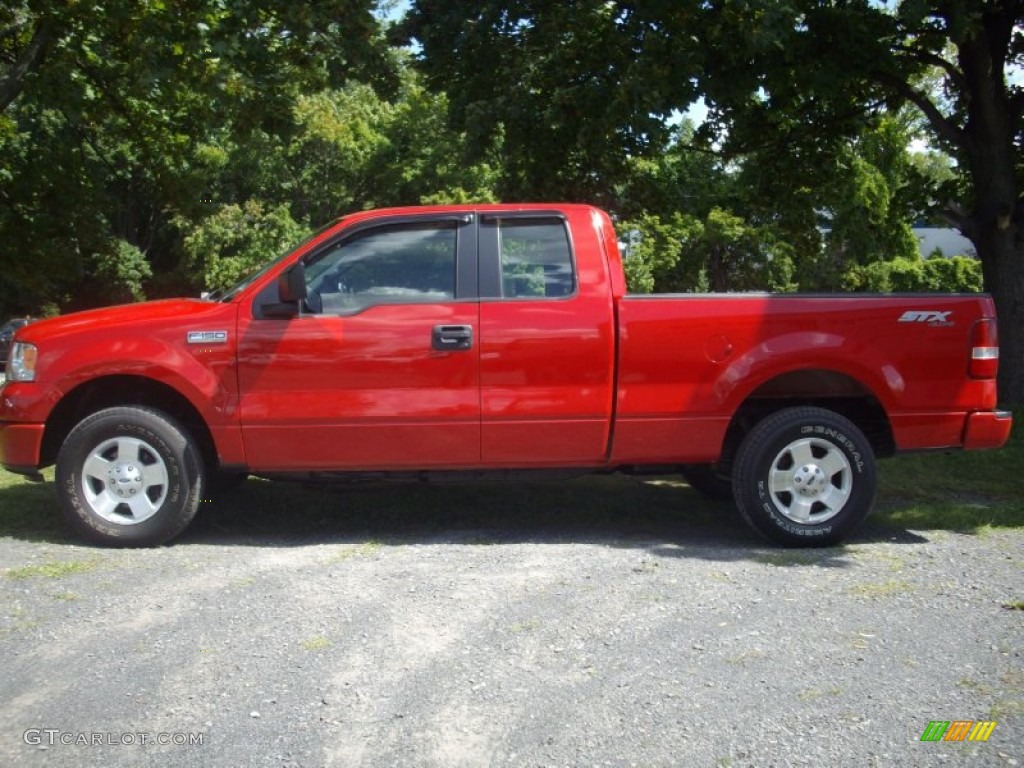 2006 F150 STX SuperCab 4x4 - Bright Red / Medium Flint photo #2