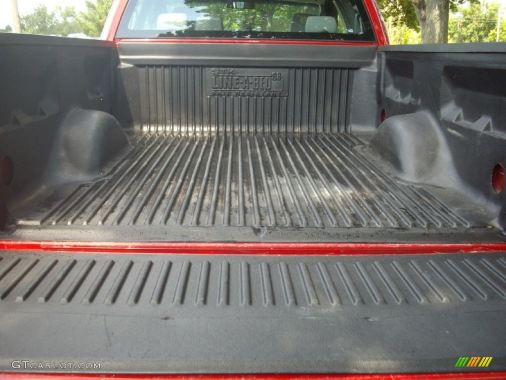 2006 F150 STX SuperCab 4x4 - Bright Red / Medium Flint photo #8