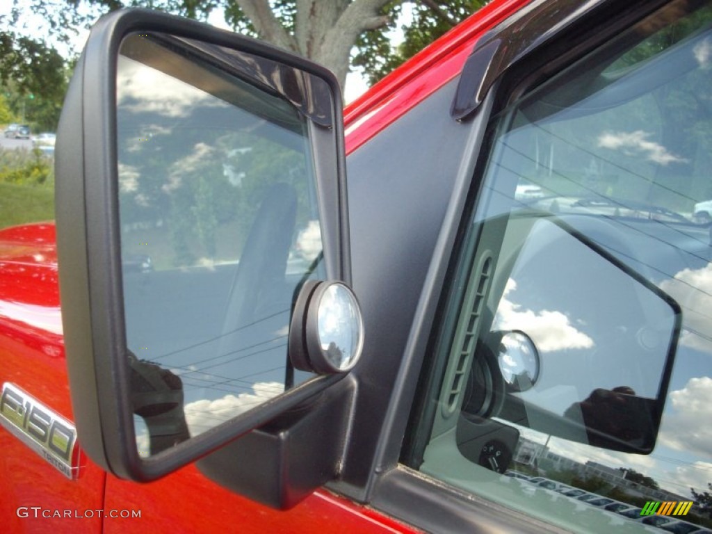 2006 F150 STX SuperCab 4x4 - Bright Red / Medium Flint photo #9
