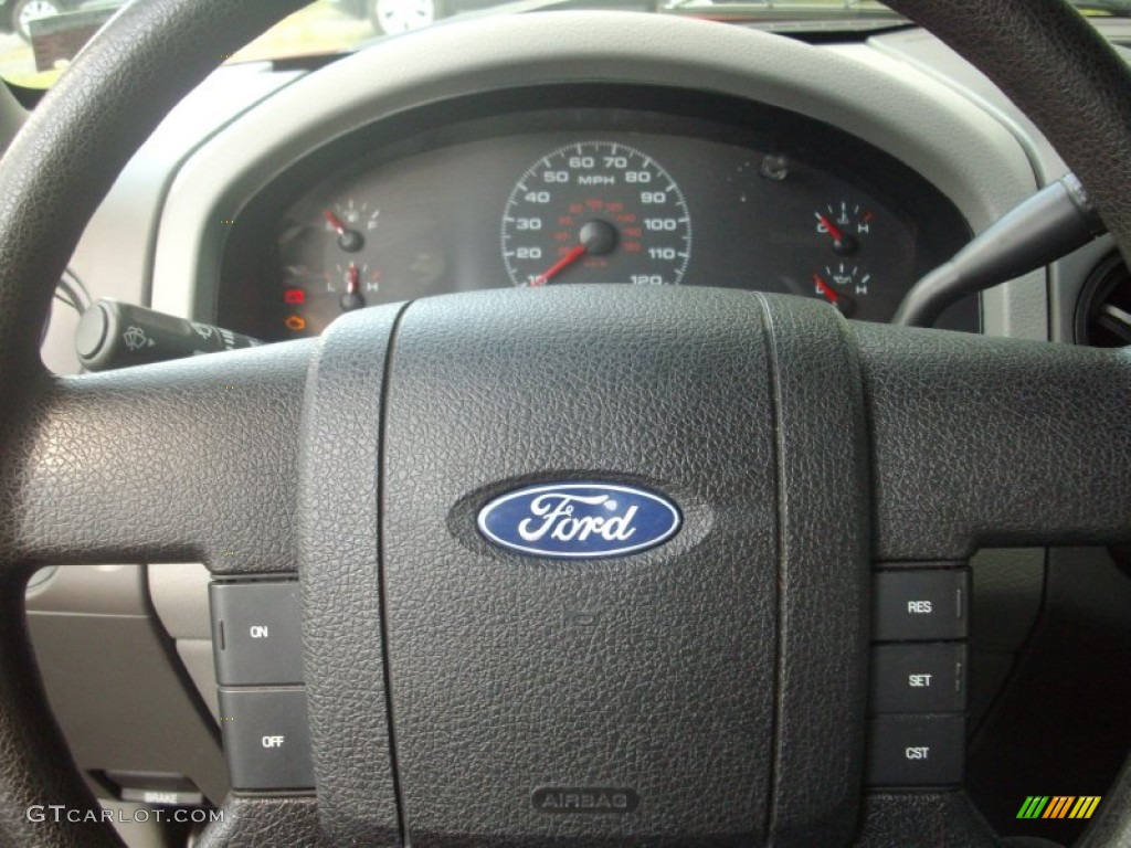 2006 F150 STX SuperCab 4x4 - Bright Red / Medium Flint photo #14