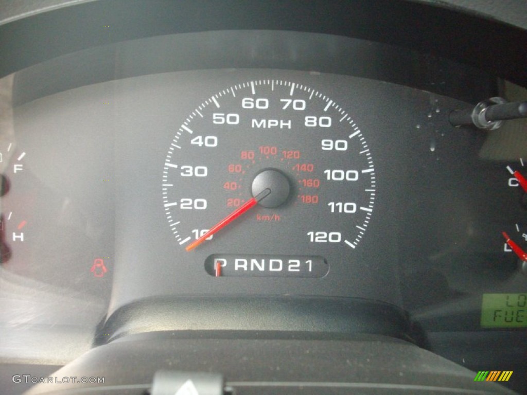2006 F150 STX SuperCab 4x4 - Bright Red / Medium Flint photo #15