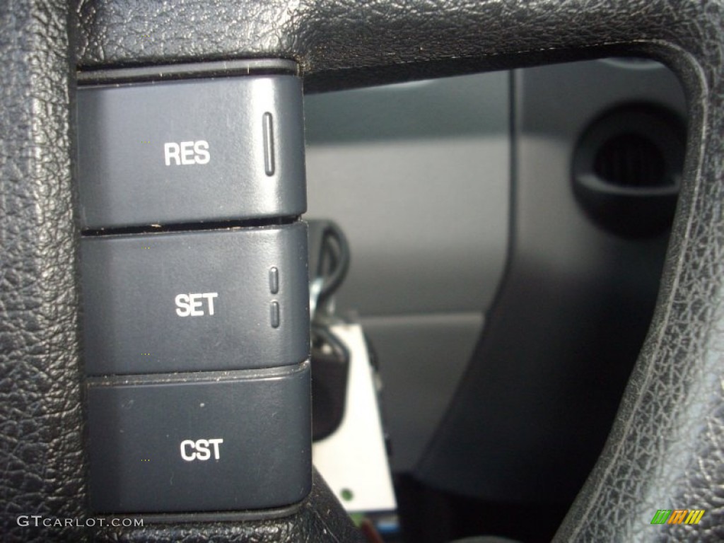 2006 F150 STX SuperCab 4x4 - Bright Red / Medium Flint photo #16