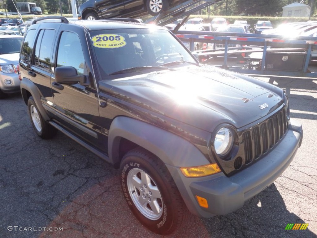 Black Clearcoat 2005 Jeep Liberty Sport 4x4 Exterior Photo #53299710