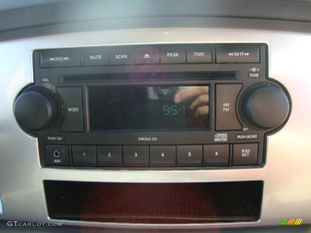 2007 Dodge Ram 3500 SLT Quad Cab Dually Audio System Photo #53300052