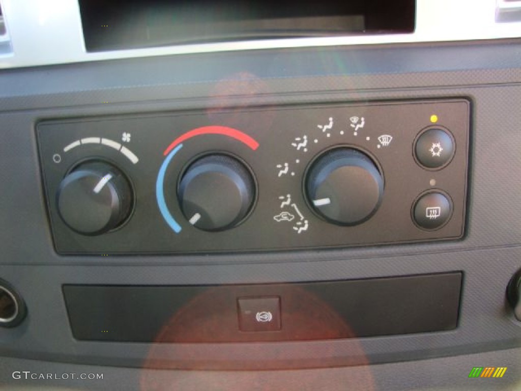 2007 Dodge Ram 3500 SLT Quad Cab Dually Controls Photo #53300061