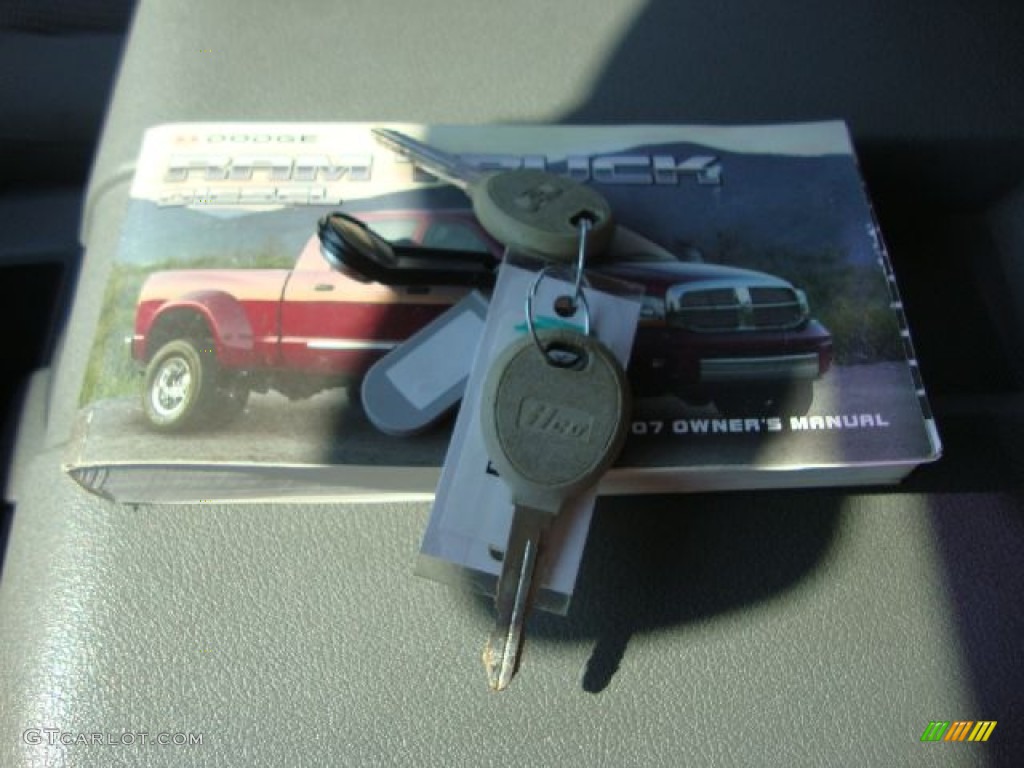 2007 Dodge Ram 3500 SLT Quad Cab Dually Keys Photo #53300262