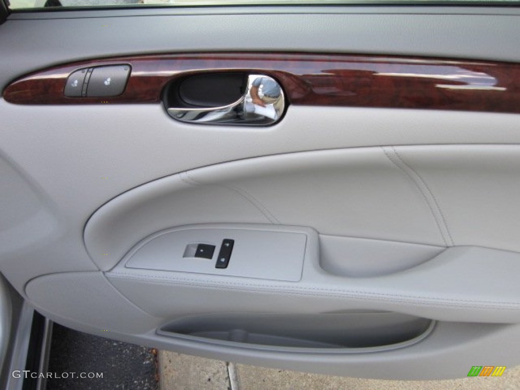 2010 Buick Lucerne CXL Titanium Door Panel Photo #53301645