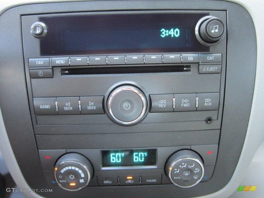 2010 Buick Lucerne CXL Audio System Photos
