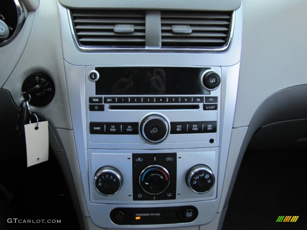 2008 Chevrolet Malibu LS Sedan Audio System Photo #53304177