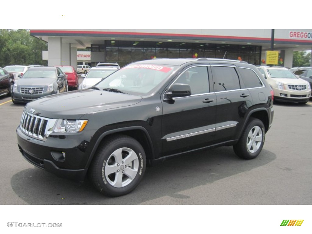 2011 Grand Cherokee Laredo X Package 4x4 - Brilliant Black Crystal Pearl / Black photo #1