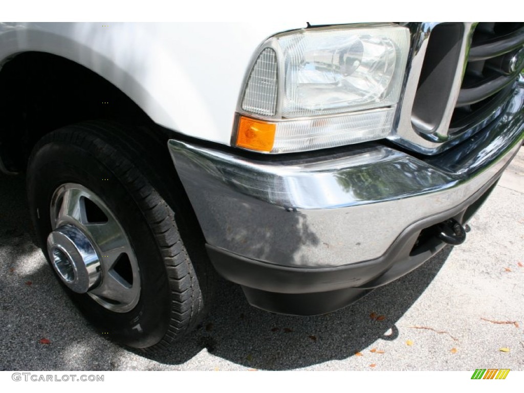 2004 F350 Super Duty Lariat Crew Cab 4x4 Dually - Oxford White / Medium Parchment photo #13