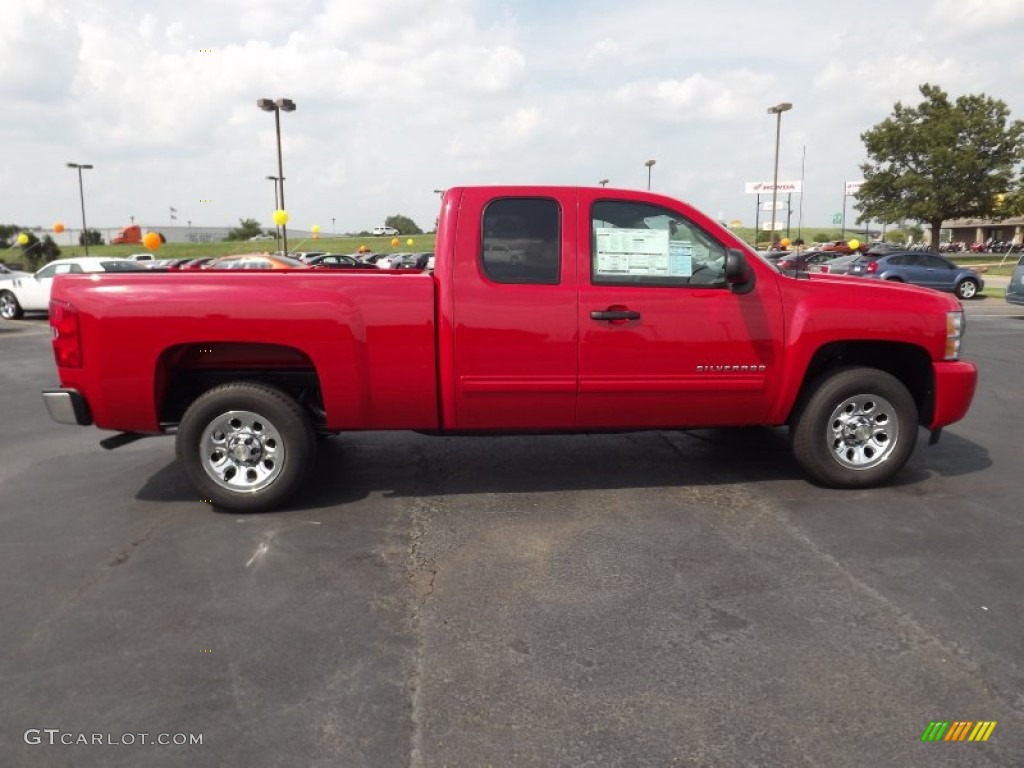 2011 Silverado 1500 LS Extended Cab - Victory Red / Dark Titanium photo #4