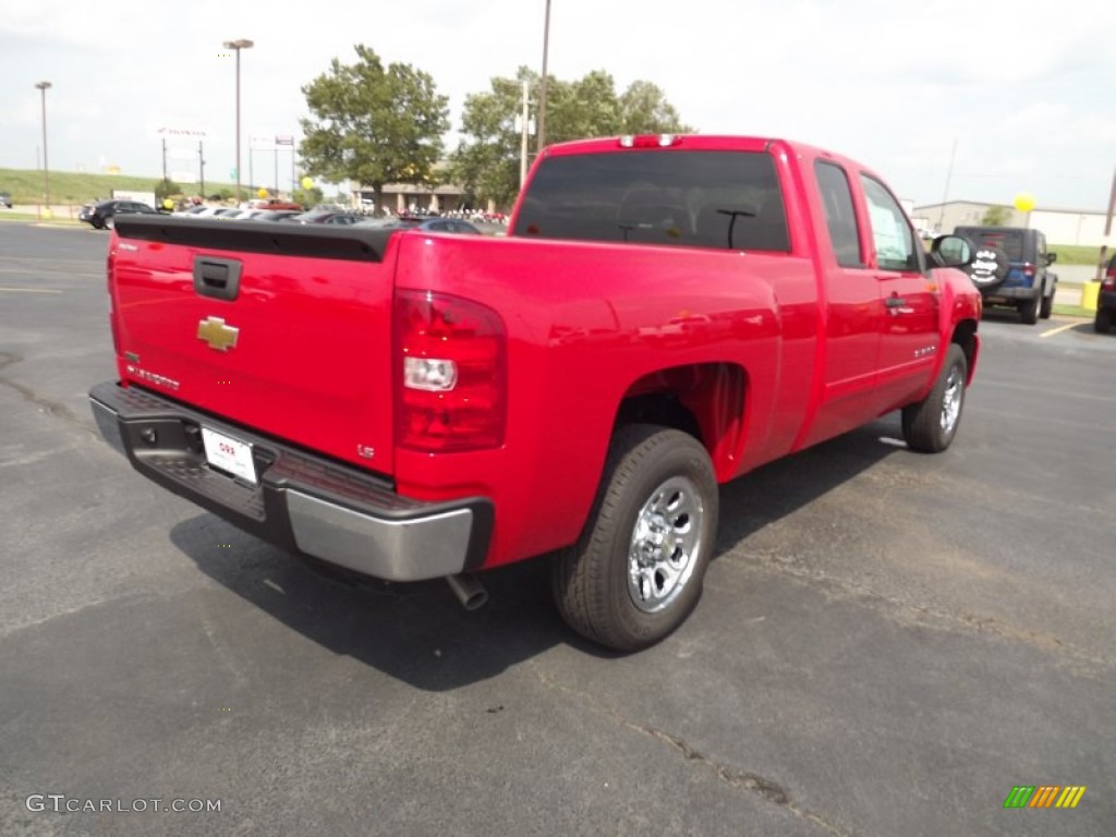 2011 Silverado 1500 LS Extended Cab - Victory Red / Dark Titanium photo #5