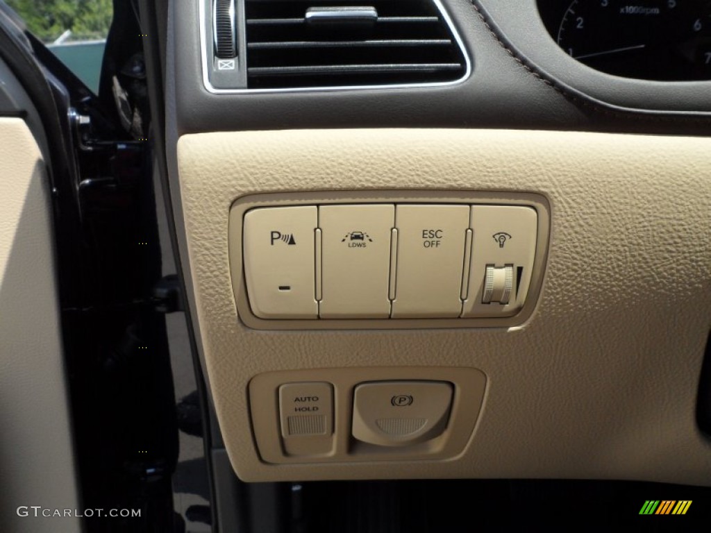 2012 Hyundai Genesis 3.8 Sedan Controls Photo #53315505