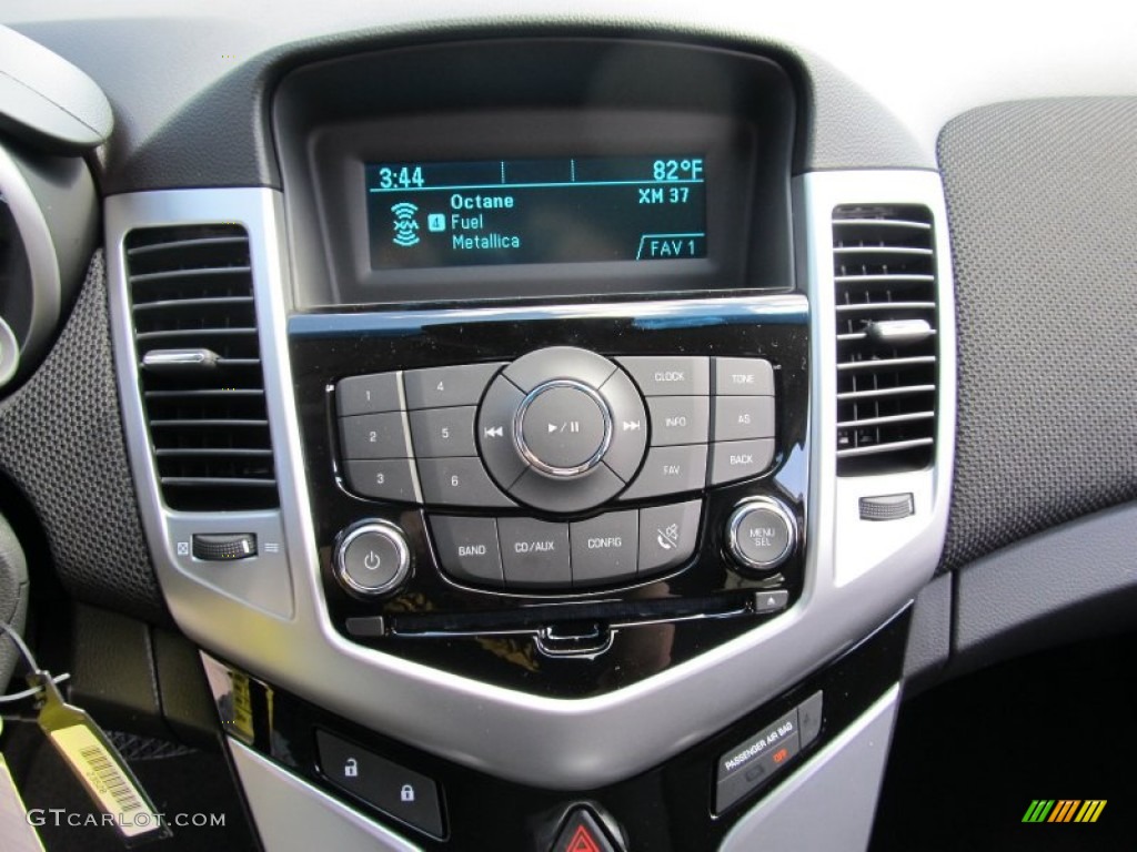 2012 Chevrolet Cruze LT Controls Photo #53316801
