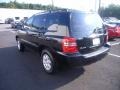 Black - Highlander V6 4WD Photo No. 2