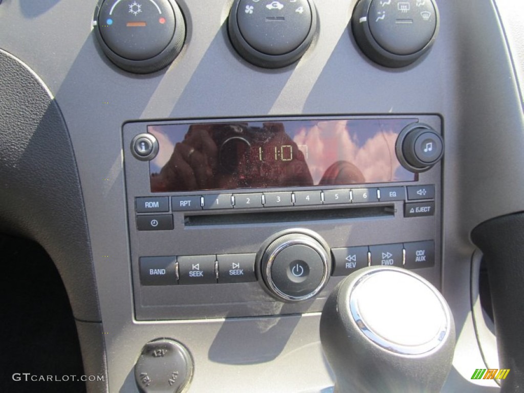 2007 Pontiac Solstice Roadster Controls Photo #53317884